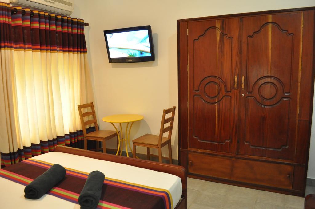 Dions 2* Negombo