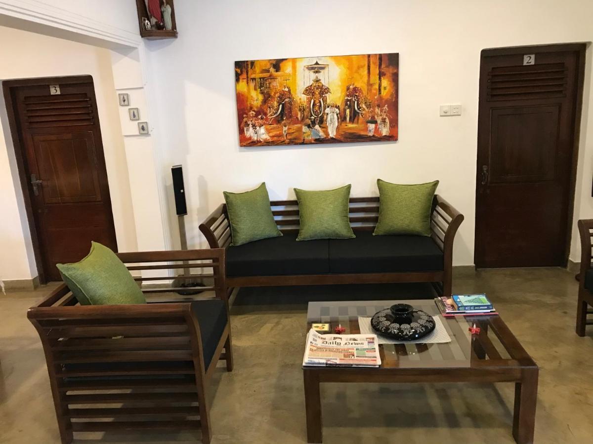 Dions 2* Negombo
